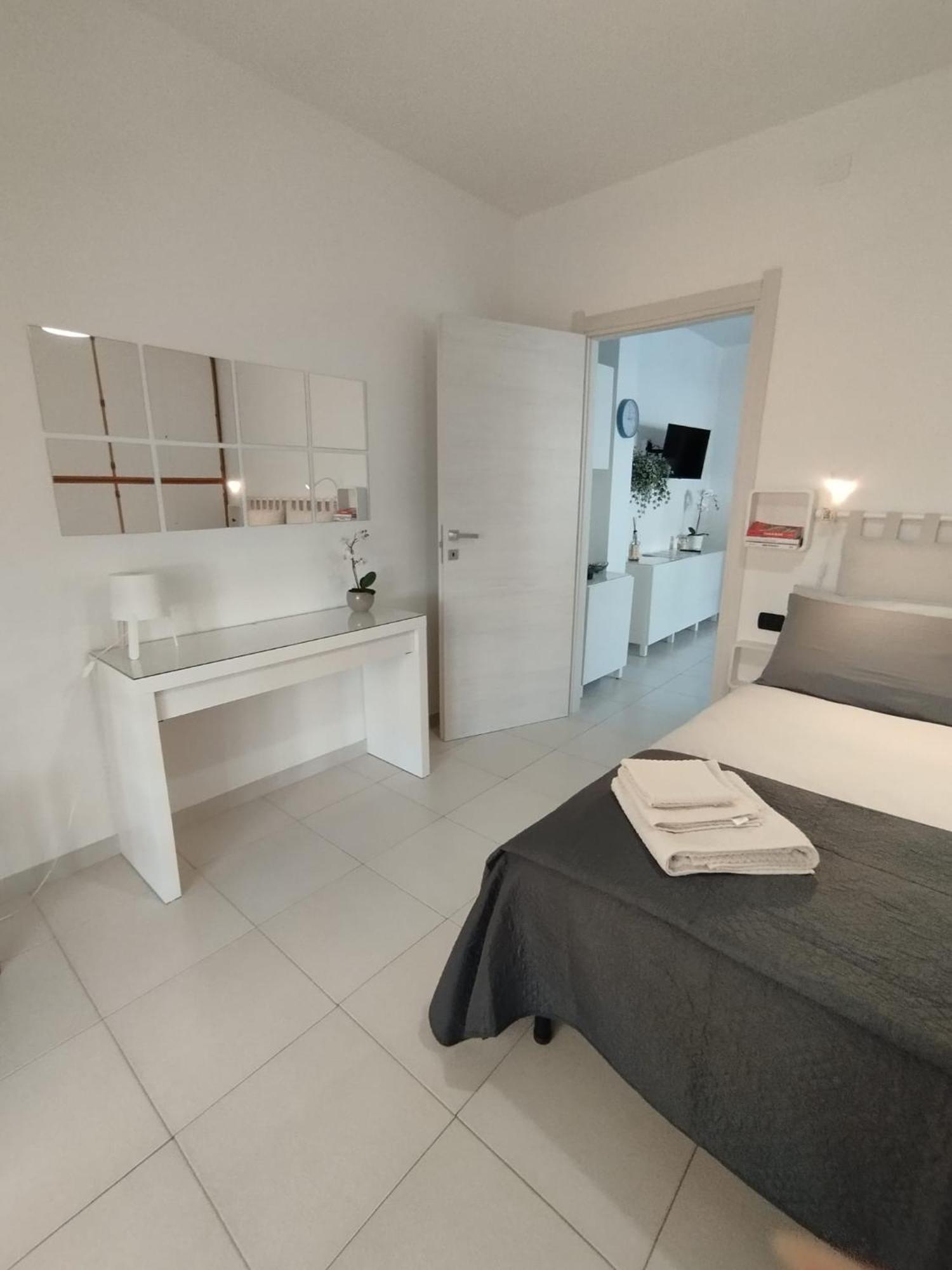 La Casa Di Mia Hotel กาญารี ภายนอก รูปภาพ